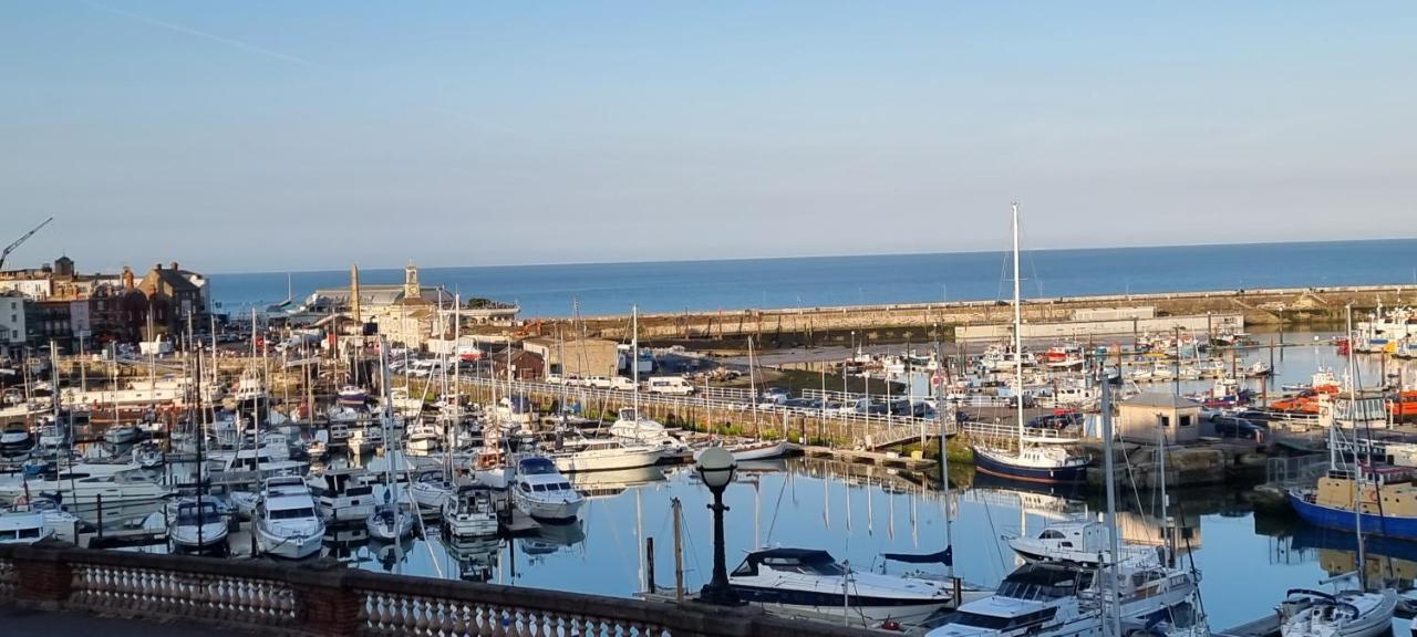 Diamond Harbour - Whole Huge Apartment - Wifi - Beach - Ramsgate Town Exterior foto